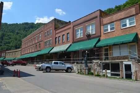 store fronts in Matewan